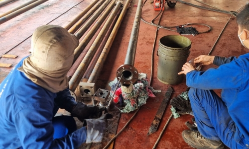 RENEW HYDRAULIC PIPES SYSTEM ON DECK